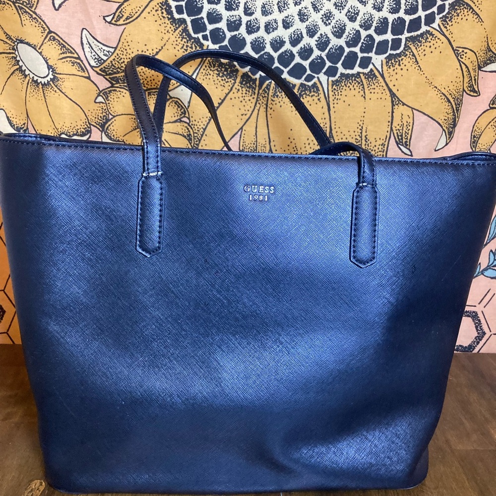 Black Guess Tote bag